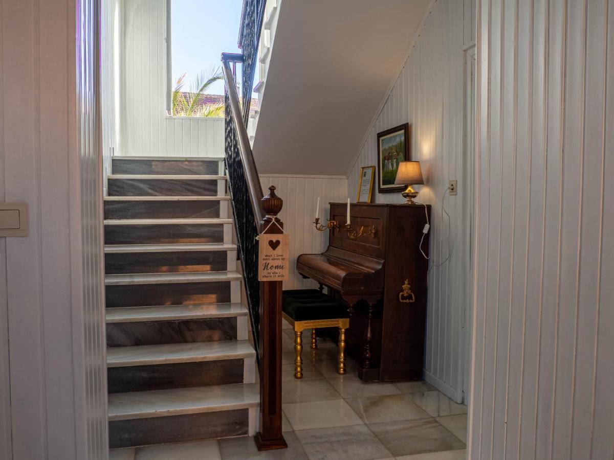 Casa Villamena Luaran gambar